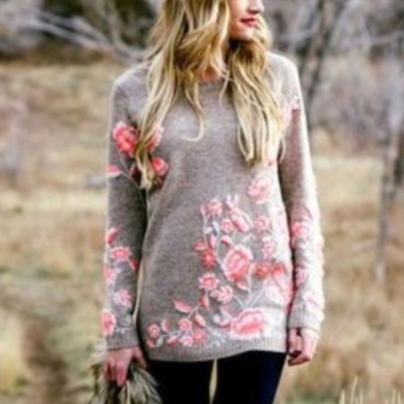 Anthropologie Sweaters - Sleeping On Snow Ranunculus Tunic